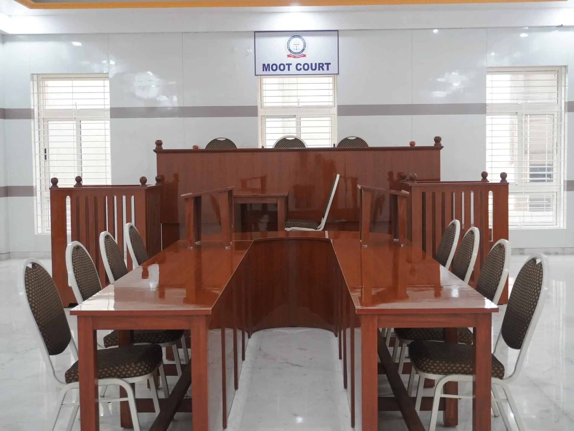 Interior of the Moot Court Hall with judge's bench, counsel tables and seating arranged for advocacy practice